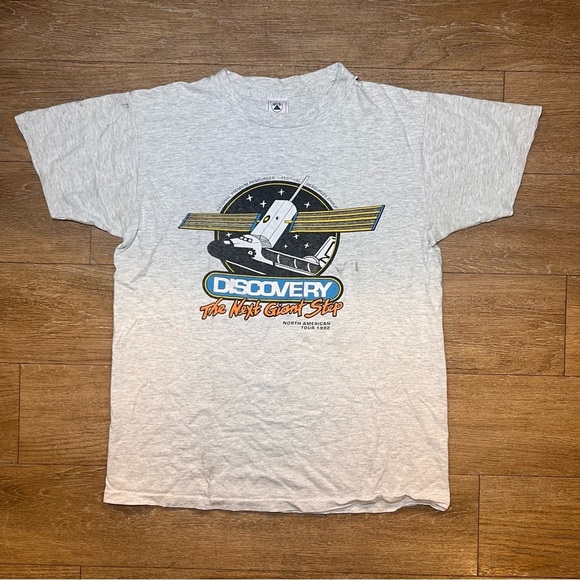 Delta Other - Vintage Discover Delta Light Gray T-Shirt 1992